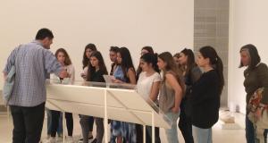 mathites_toy_visual_arts_parakoloythoyn_ti_documenta